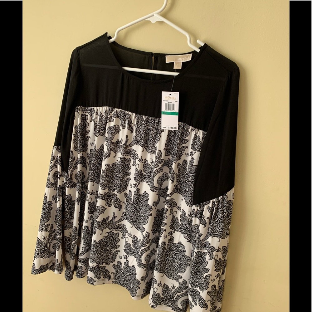 Michael Kors Black & White blouse.